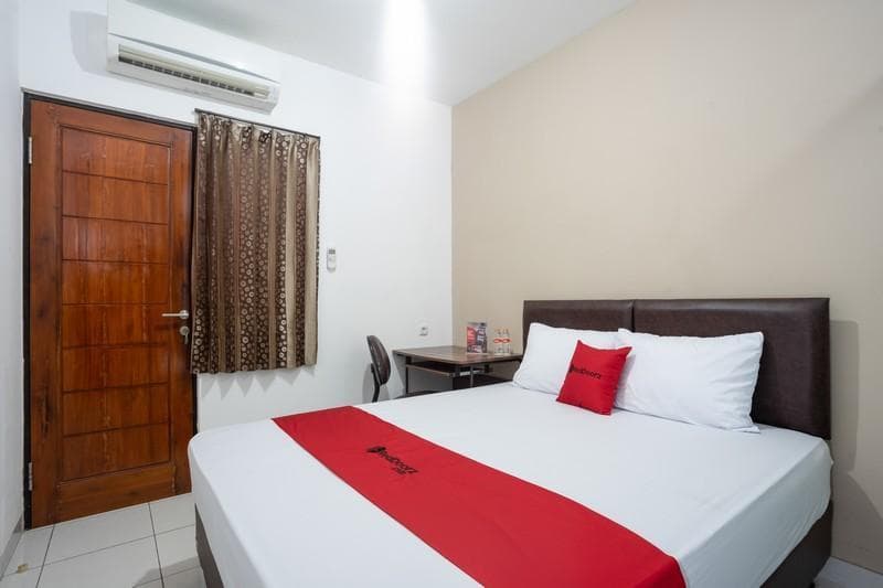 Reddoorz Near Eka Hospital Bsd City 2