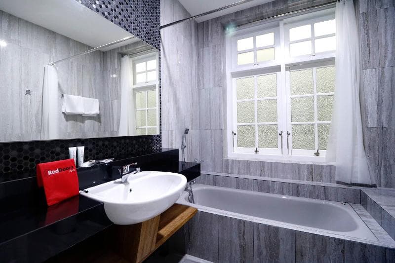 Reddoorz Premium Near Rs Pondok Indah photo 1