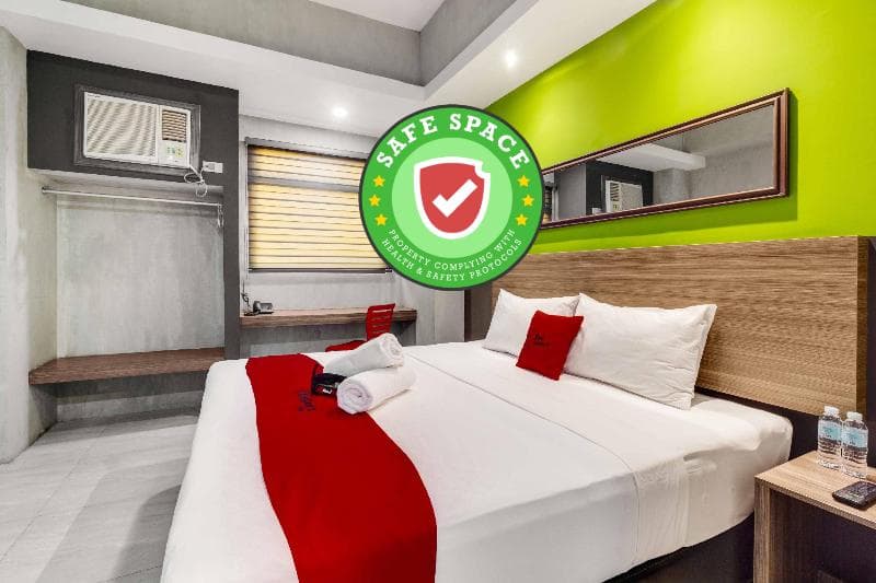 Reddoorz Plus @ Jones Avenue Cebu photo 1