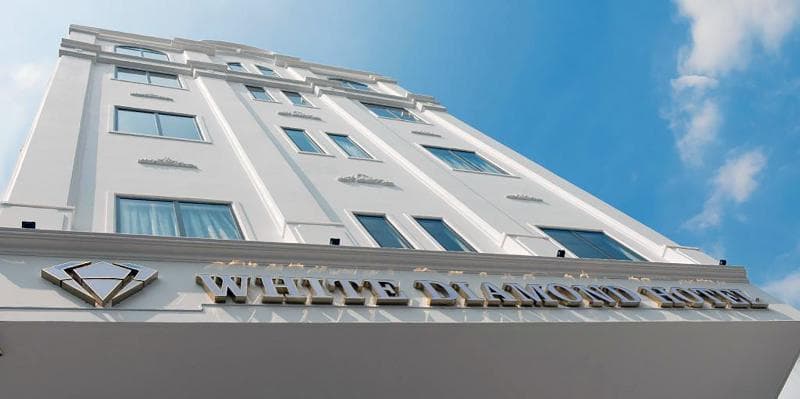 White Diamond Hotel main