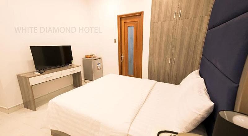 White Diamond Hotel 5