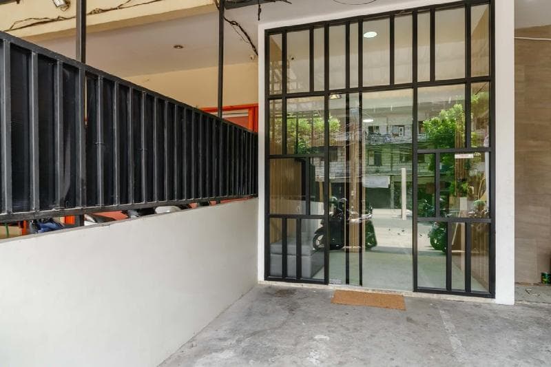 Reddoorz @ Mangga Besar 2 4