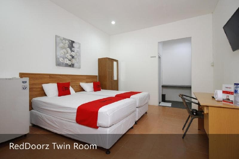 Reddoorz Plus Near Plaza Indonesia 2