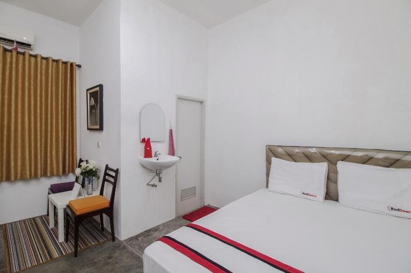 Reddoorz @ Radio Dalam photo 1