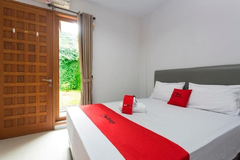 Reddoorz Plus Near Cilandak Town Square 2 photo 1