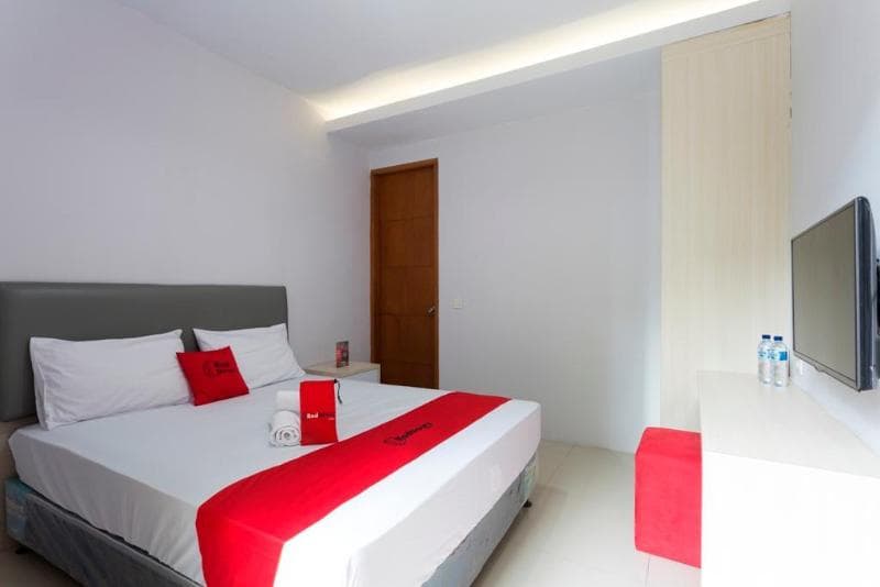 Reddoorz Plus Near Cilandak Town Square 2 2