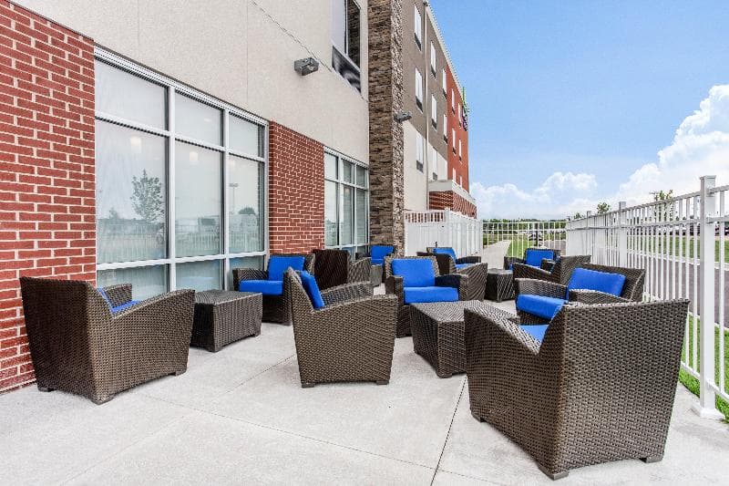 Holiday Inn Express And Suites Ottawa 3