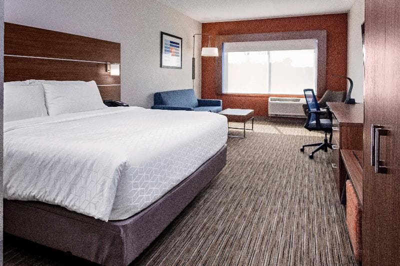 Holiday Inn Express & Suites Madison 5