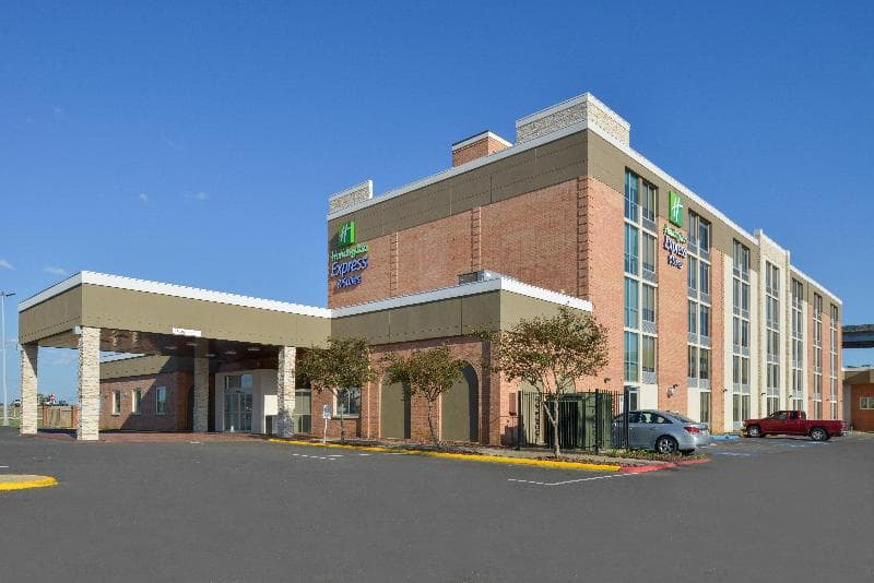 Holiday Inn Express & Suites Shreveport - Downtown 3