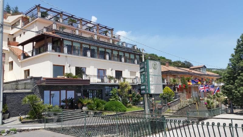 Hotel Primavera Dell'etna photo 1