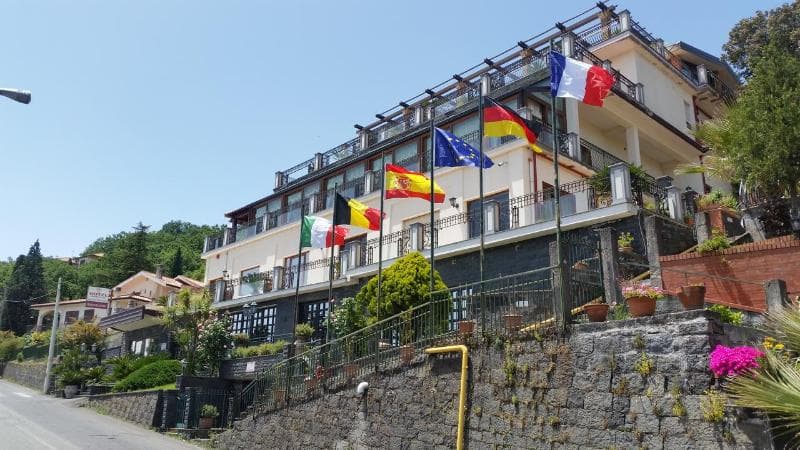 Hotel Primavera Dell'etna 3