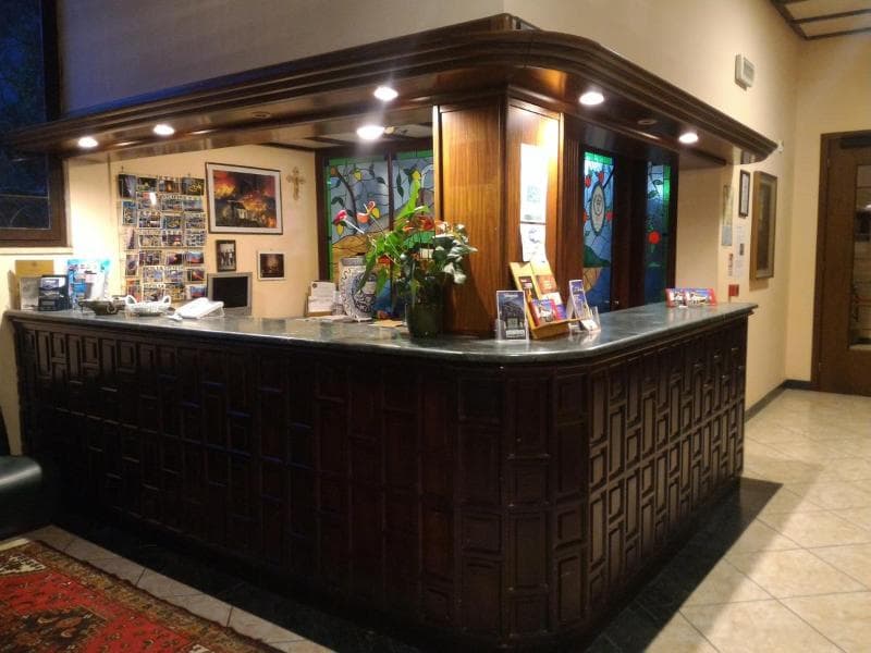 Hotel Primavera Dell'etna 4