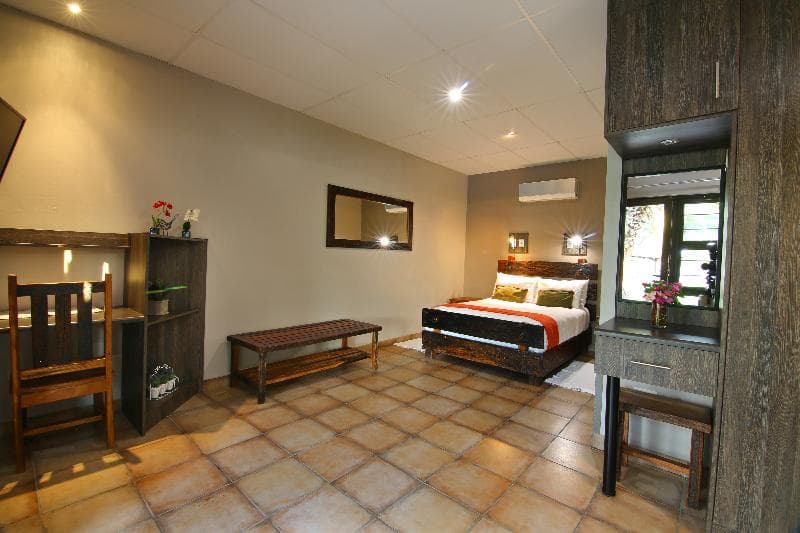 Kalahari Arms Hotel 5
