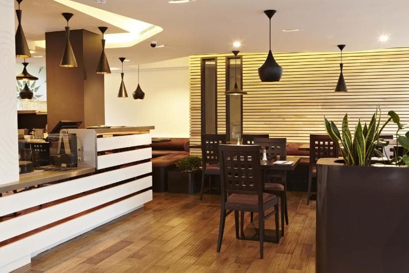 The Whitechapel Hotel 4