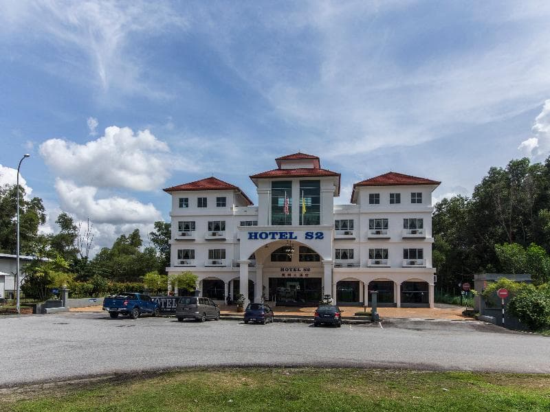 Oyo 542 S2 Hotel 2