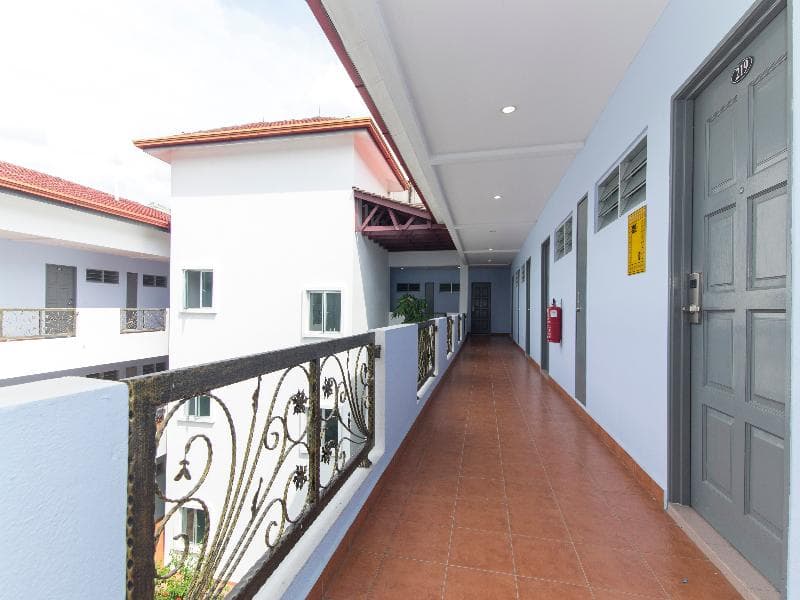 Oyo 542 S2 Hotel 5