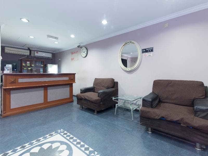 Oyo 472 Comfort Hotel 1 5