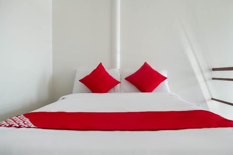 Goldentown Hotel And Residences photo 1