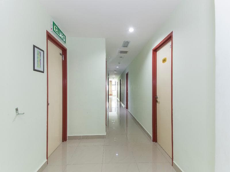 Oyo 444 Kl Empire Hotel 4