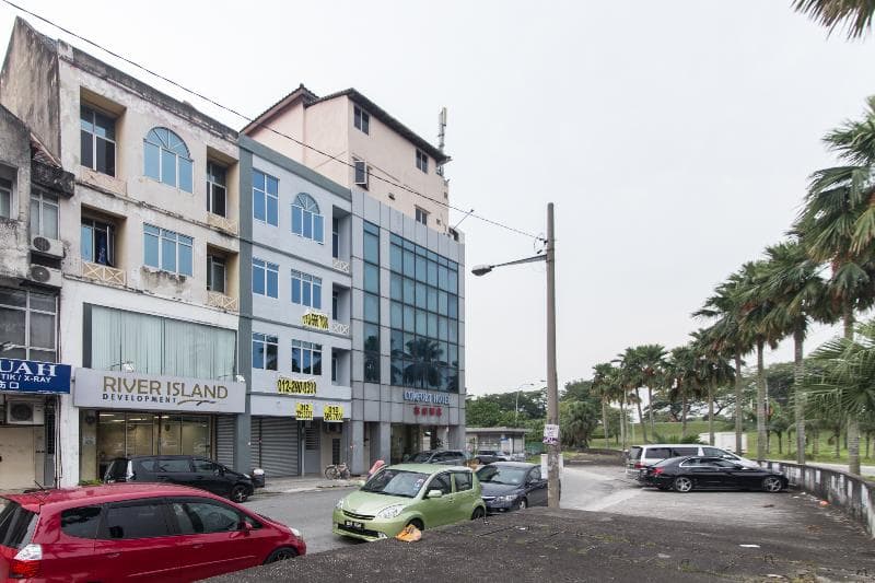 Oyo 447 Comfort Hotel Meru 4