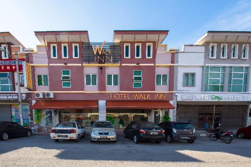 Oyo 582 Hotel Walk Inn 2