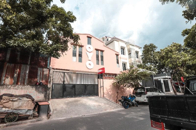 Oyo 160 Lontar Residence 3