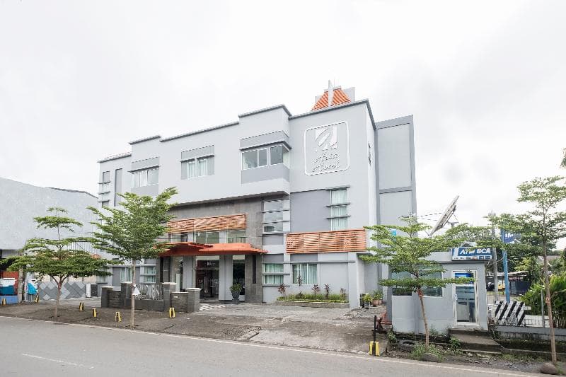 Asia Hotel Makassar main