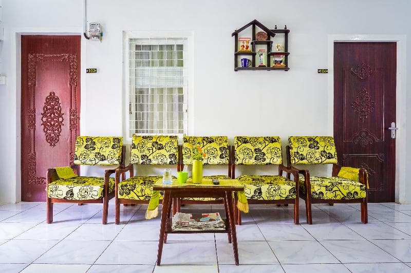 Oyo 433 Nelvi Guest House Syariah 3