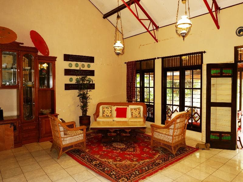 Cemara's Homestay By Oyo Rooms 4