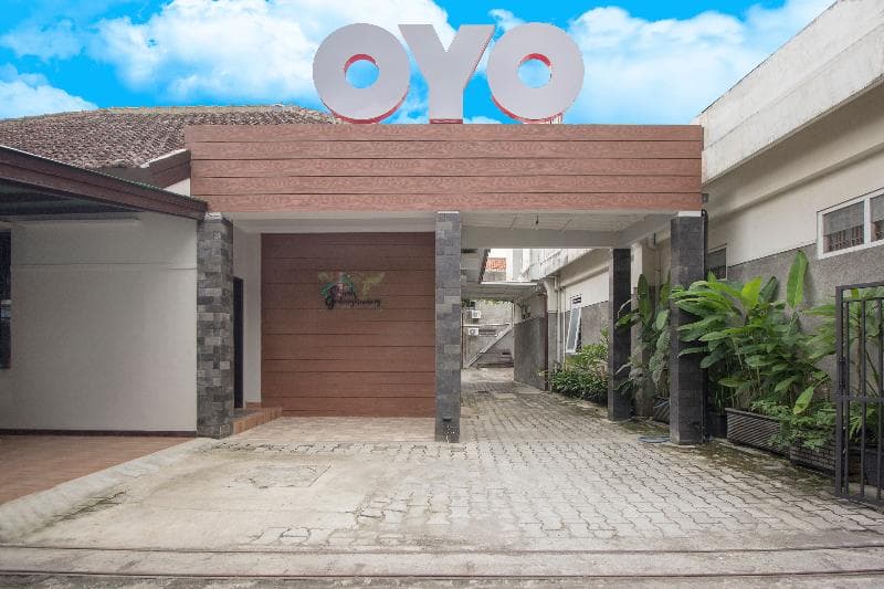 Oyo 572 Omah Gedongkuning Syariah Homestay photo 1