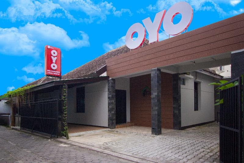 Oyo 572 Omah Gedongkuning Syariah Homestay 2