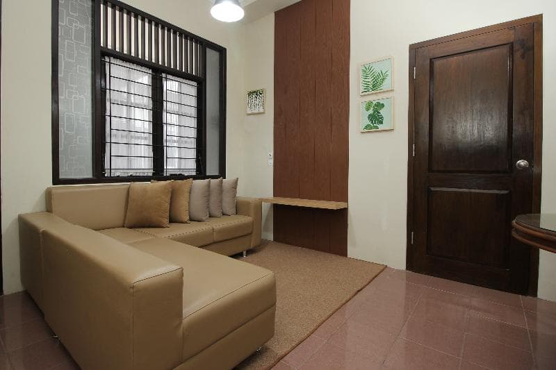 Oyo 572 Omah Gedongkuning Syariah Homestay 5