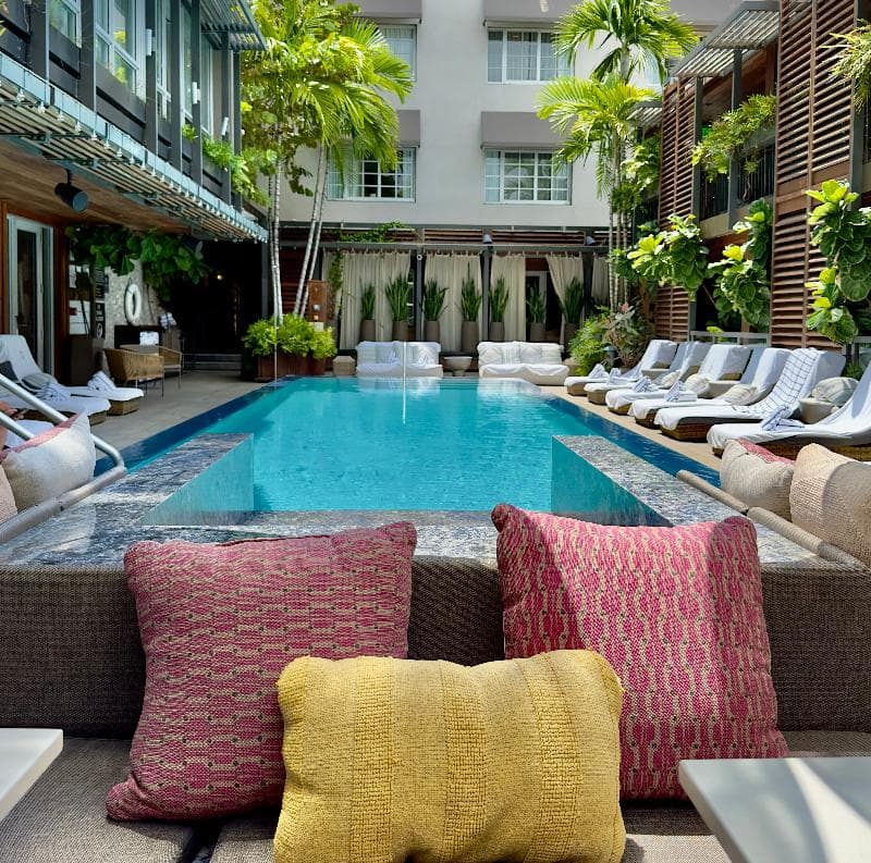 Lennox Miami Beach 3