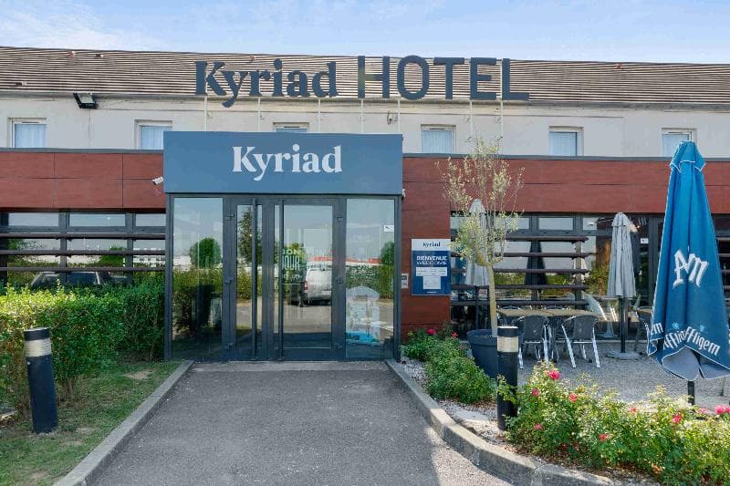 Hotel Kyriad Crepy En Valois photo 1