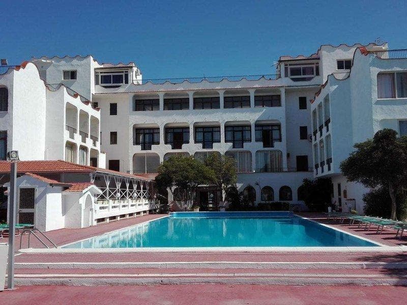 International Resort 3