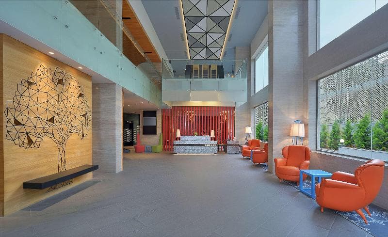 Radisson Bengaluru City Center 4