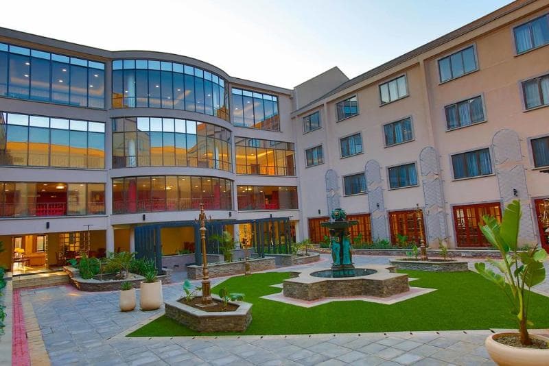 Sarova Woodlands Hotel & Spa 4
