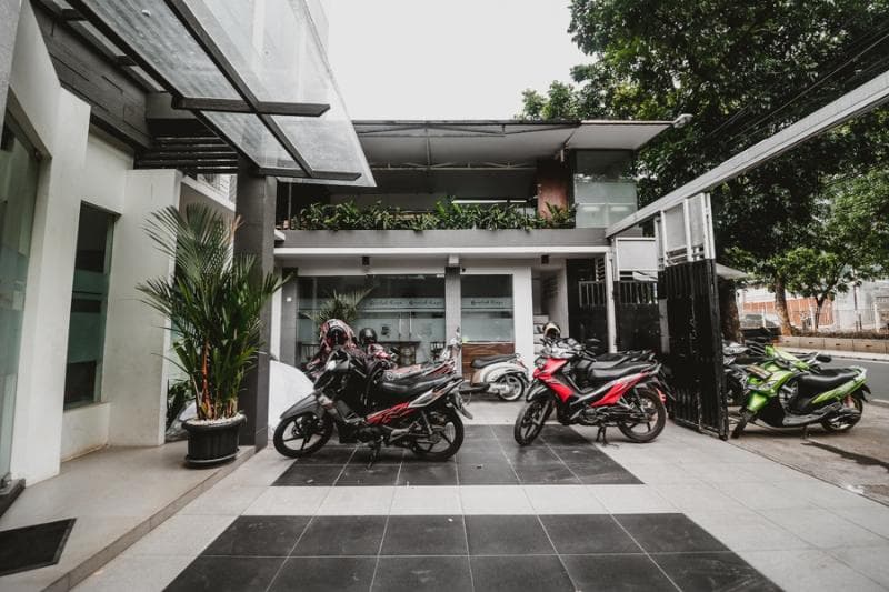 Reddoorz Near Kebon Jeruk Jakarta 4