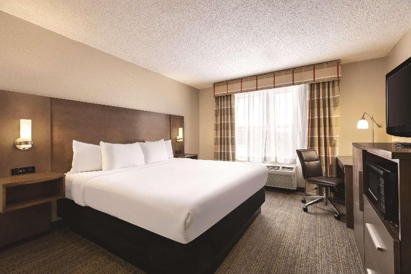 Country Inn & Suites By Radisson, Forest Lake, Mn 3