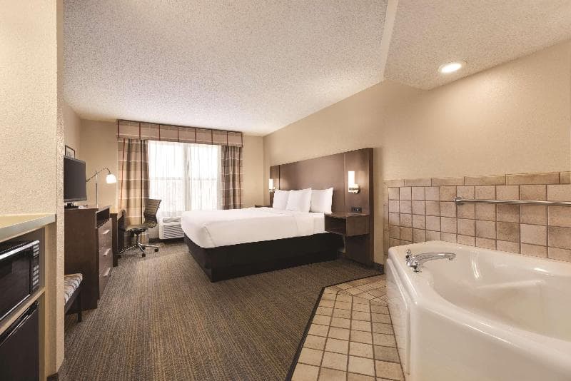 Country Inn & Suites By Radisson, Forest Lake, Mn 5
