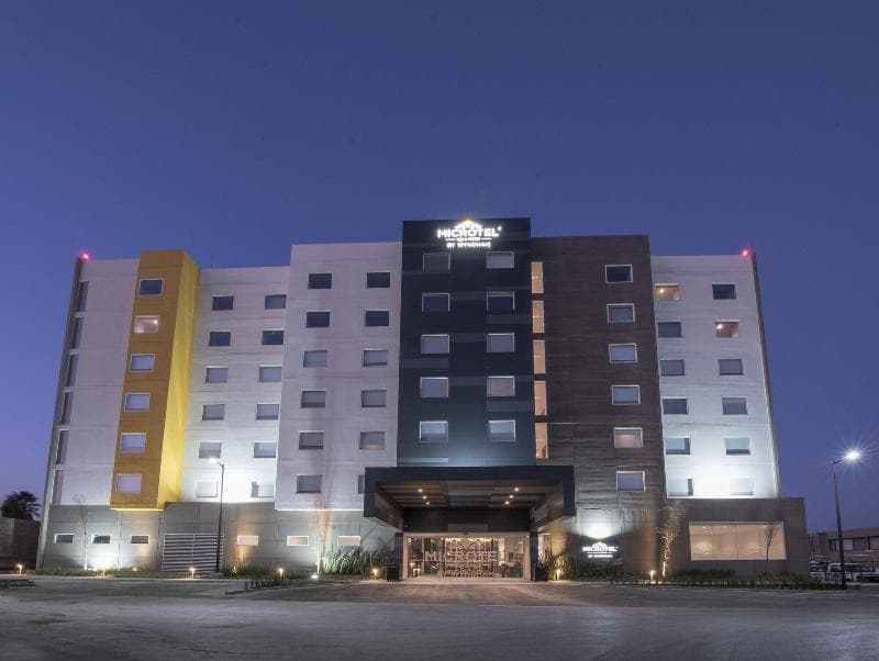 Microtel Inn & Suites By Wyndham Irapuato 2