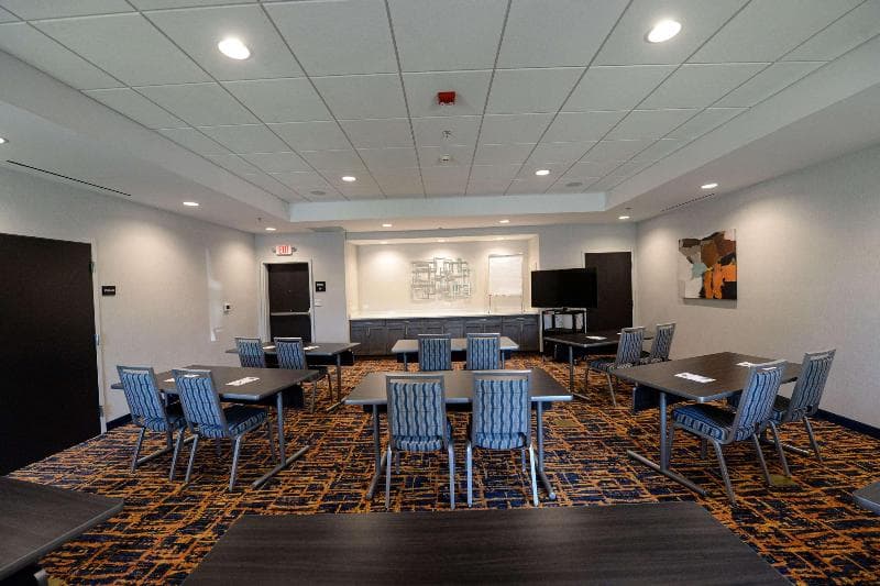 Hampton Inn & Suites Lenoir main