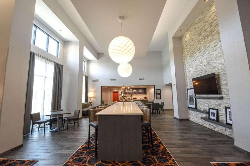 Hampton Inn & Suites Lenoir 5