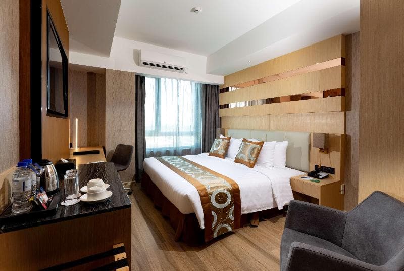 Best Western Plus Metro Clark 5