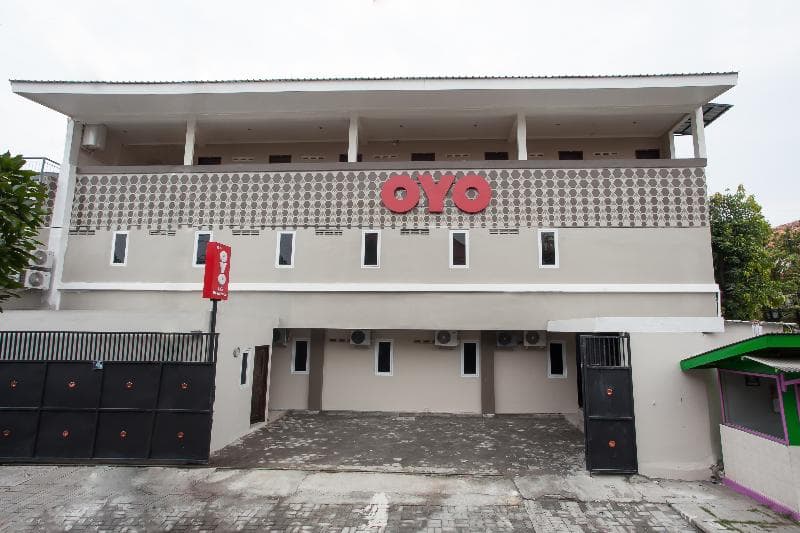 Oyo 134 Lg Residence photo 1