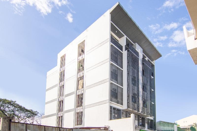 Regal Residences 3