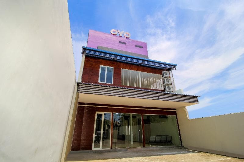 Super Oyo 168 K-15 Residence 3