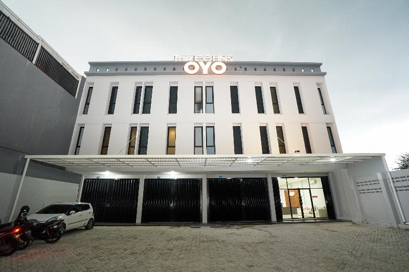 OYO 449 The Colins main