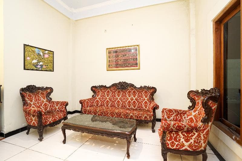 Oyo 475 Kartika Syariah Homestay 4