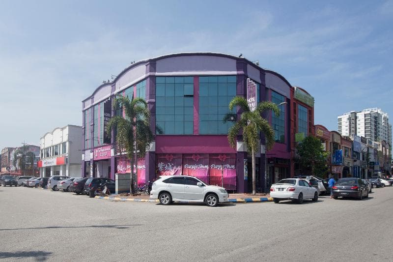 Oyo 880 Hotel Purple Town 2